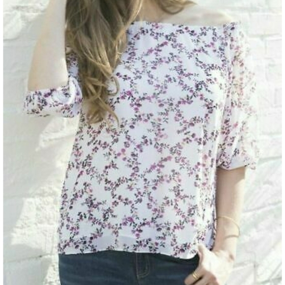 off shoulder top - Picture 1 of 3